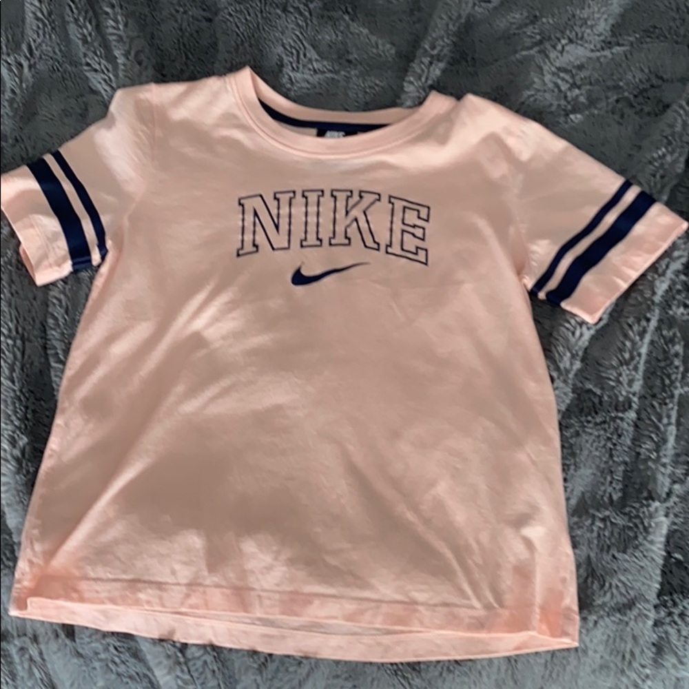 nike t shirt
